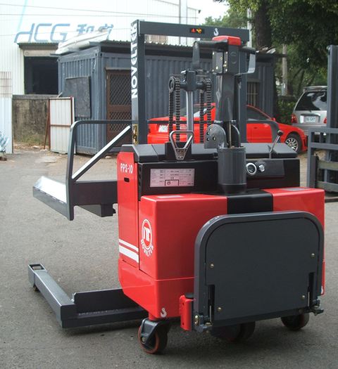 electric forklift