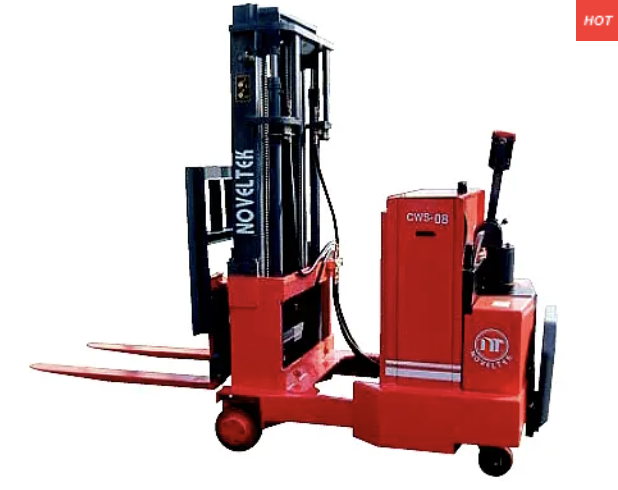 Yale Walkie Stacker Vs. Noveltek: How They Stack Up in Tight Spaces